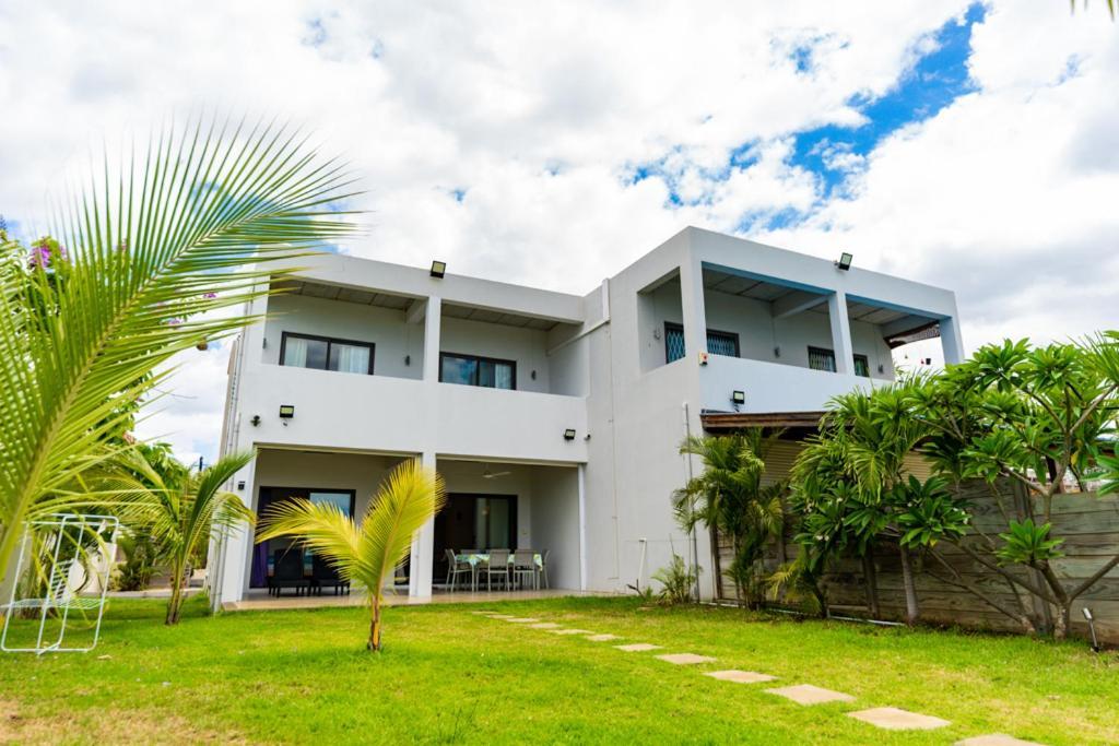 Stella Marris Beachfront Villa Pointe aux Sable Extérieur photo
