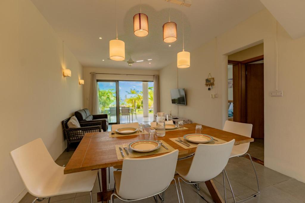 Stella Marris Beachfront Villa Pointe aux Sable Extérieur photo